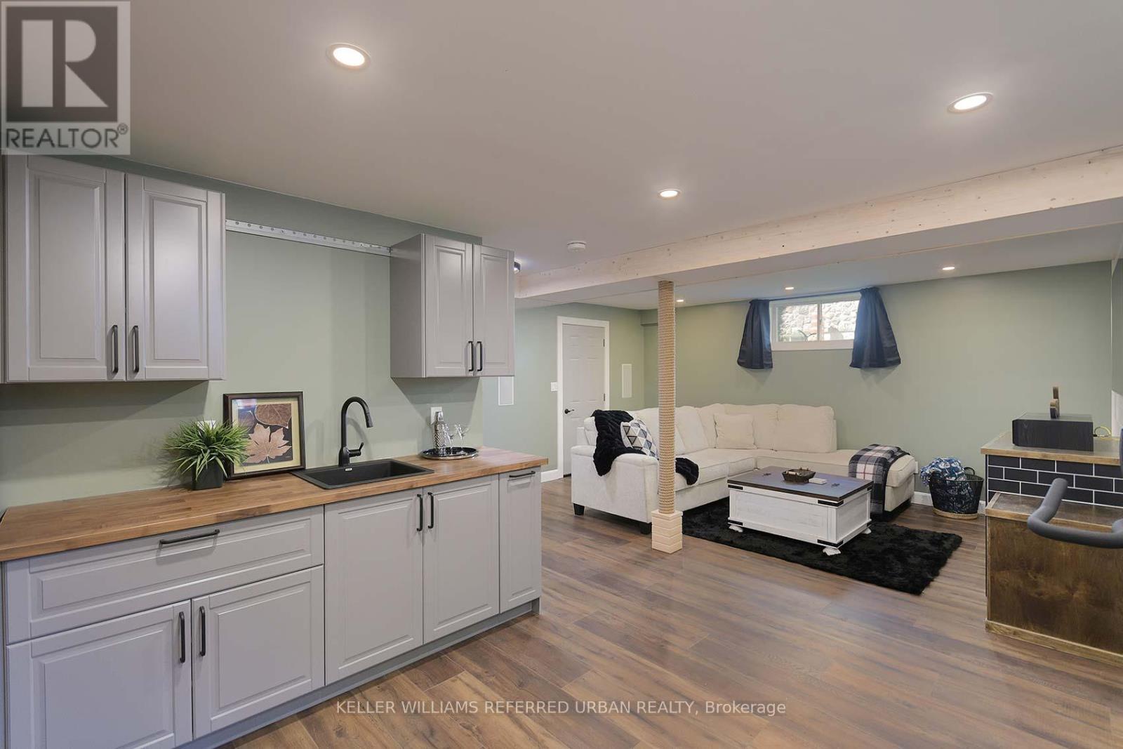 995 Chapman Street, Innisfil, Ontario  L0L 1W0 - Photo 18 - N12581054