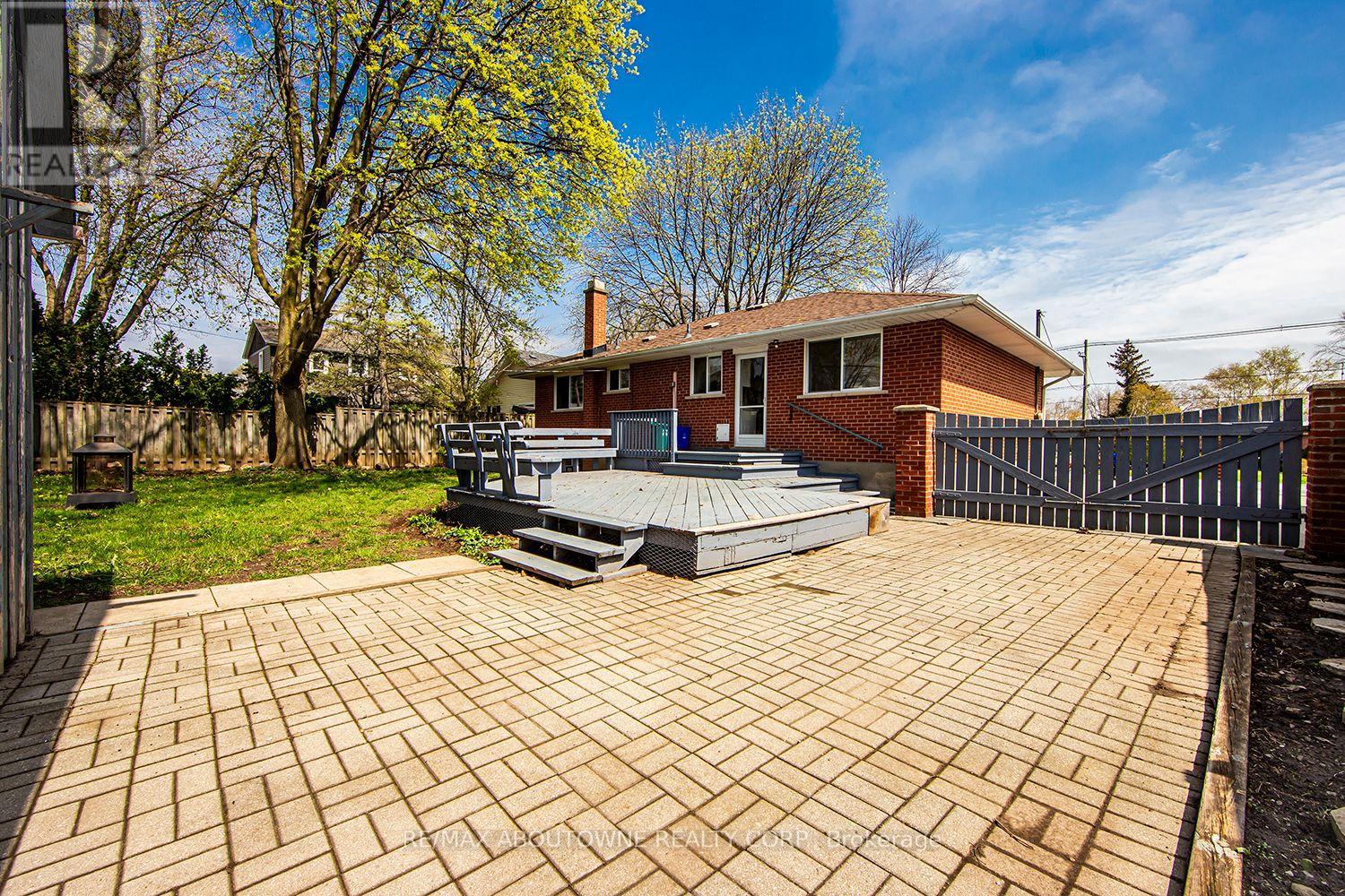 530 Lees Lane, Oakville, Ontario  L6L 4T4 - Photo 31 - W12456429