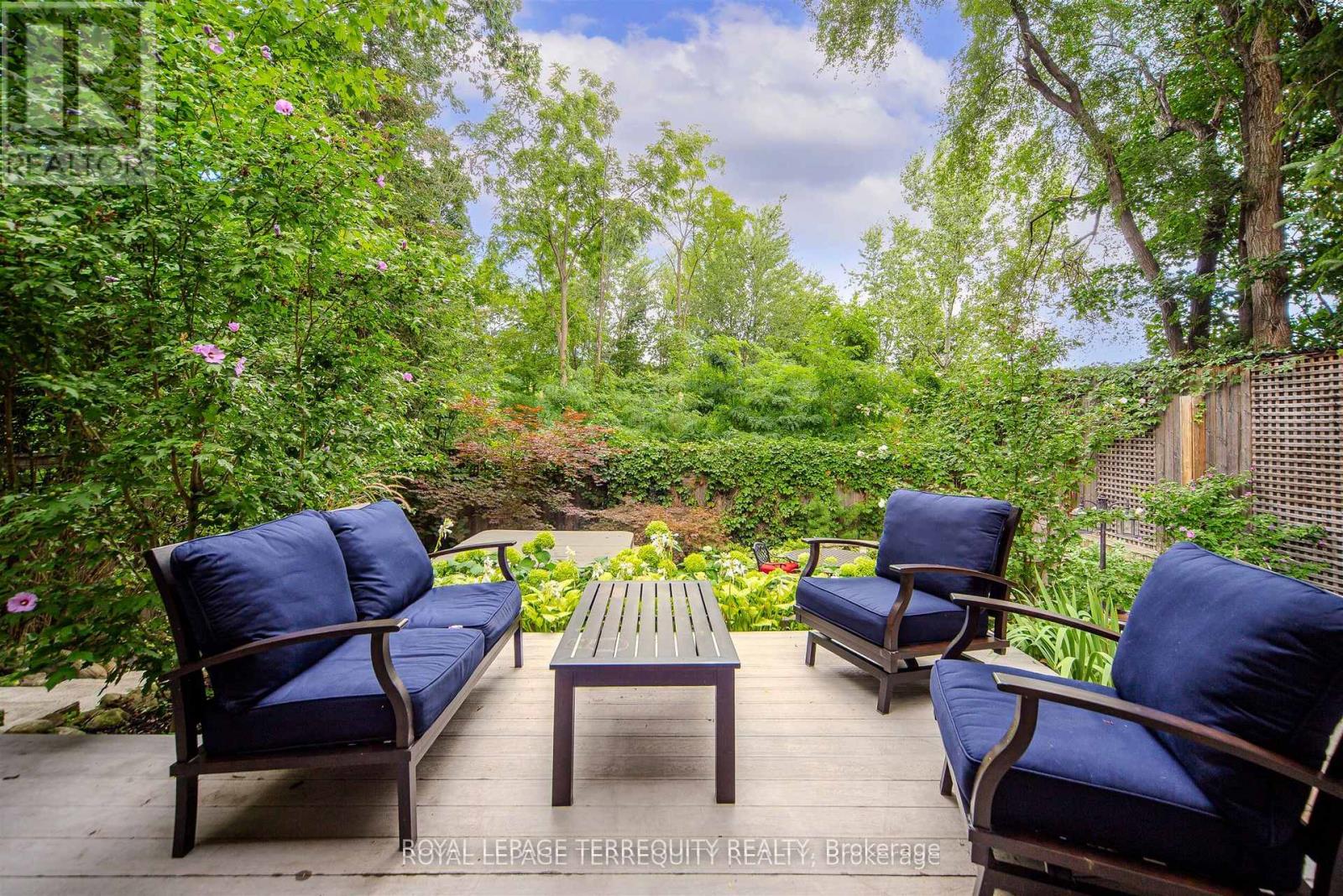 92 Saskatoon Drive, Toronto, Ontario  M9P 2G4 - Photo 40 - W12490210