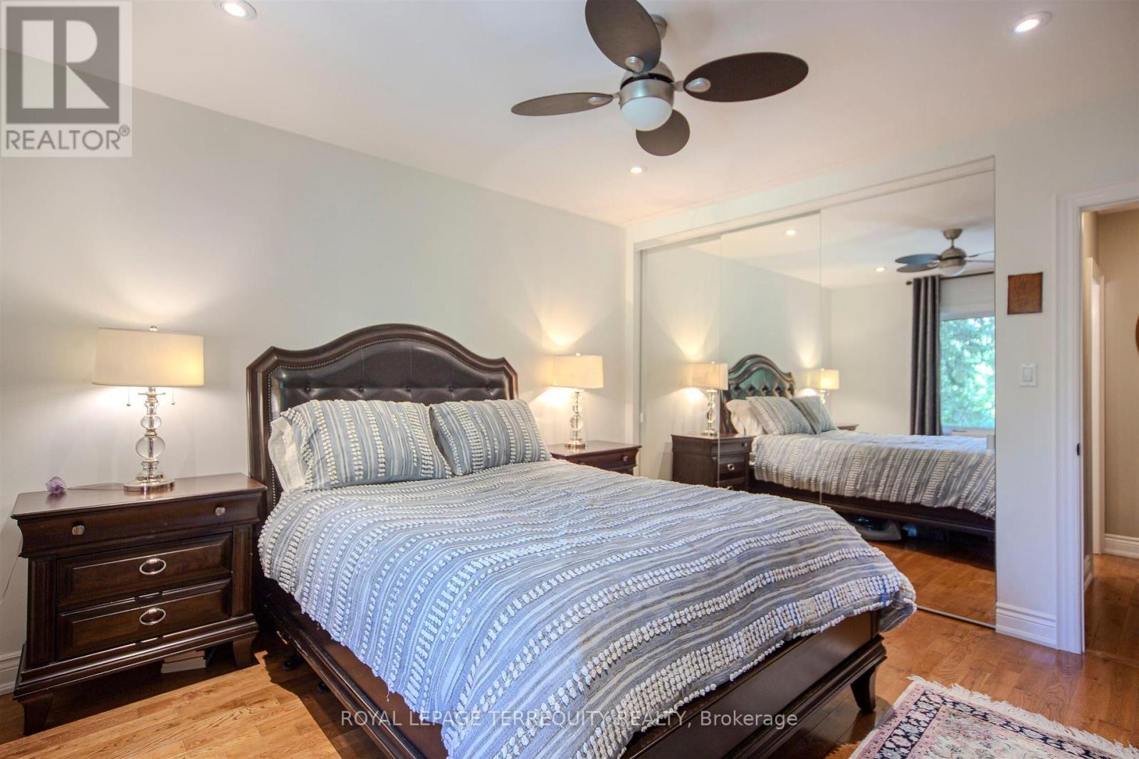 92 Saskatoon Drive, Toronto, Ontario  M9P 2G4 - Photo 23 - W12490210