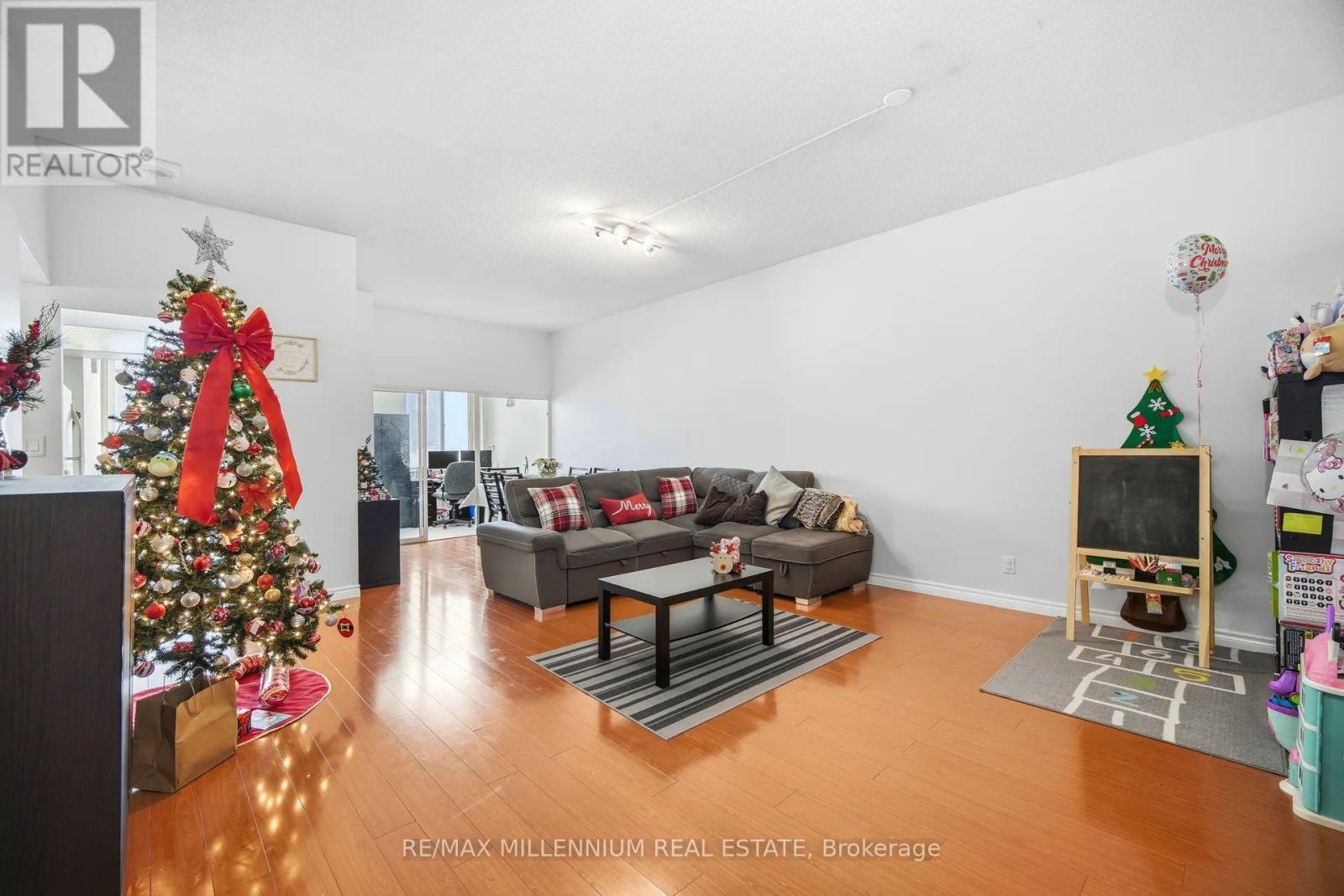 109 - 80 Alton Tower Circle, Toronto, Ontario M1V 5E8 - Photo 8 - E12651762