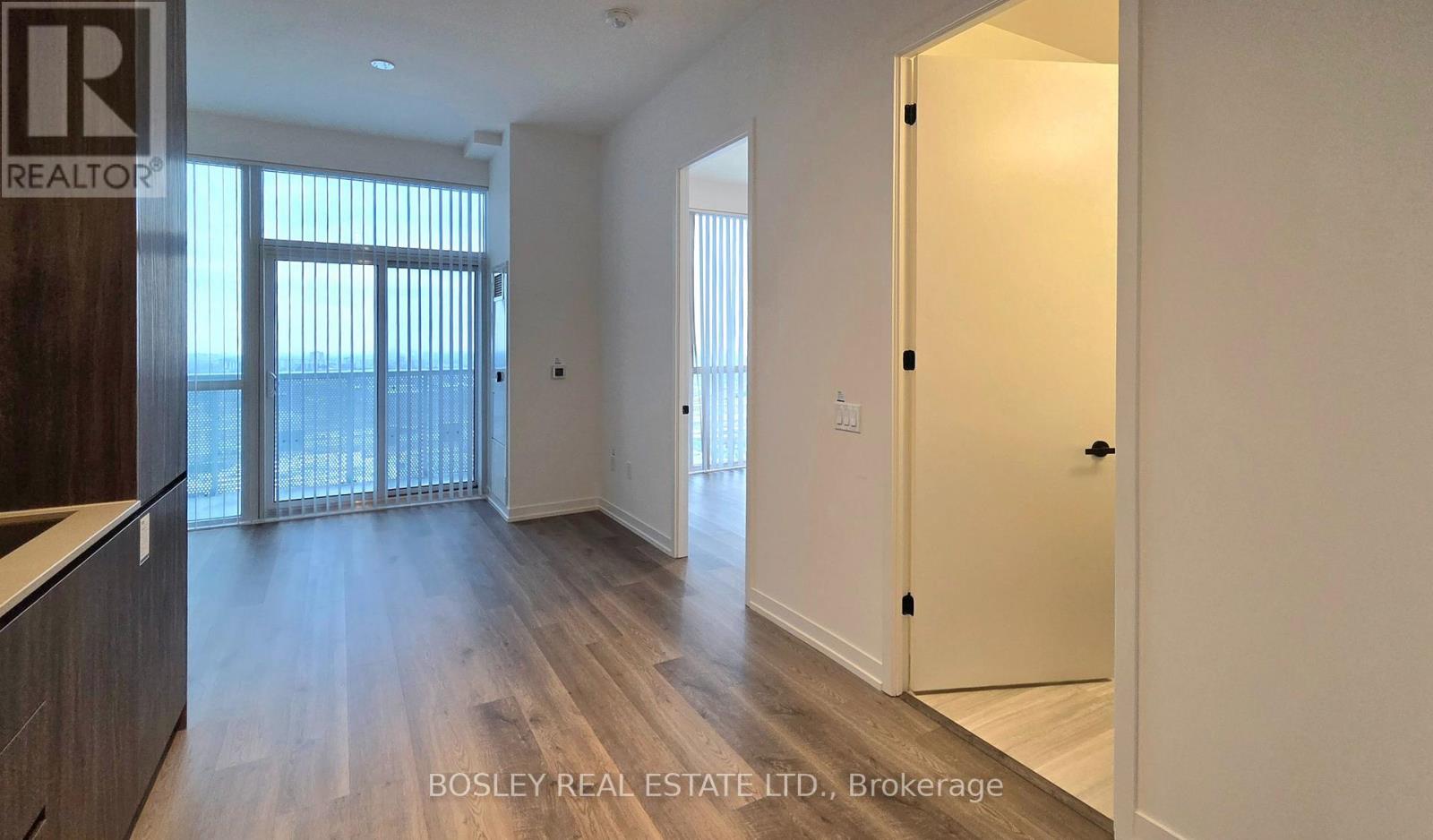 3709 - 8 Interchange Way, Vaughan, Ontario  L4K 5Z7 - Photo 3 - N12651728