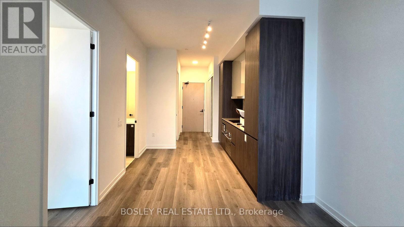 3709 - 8 Interchange Way, Vaughan, Ontario  L4K 5Z7 - Photo 4 - N12651728