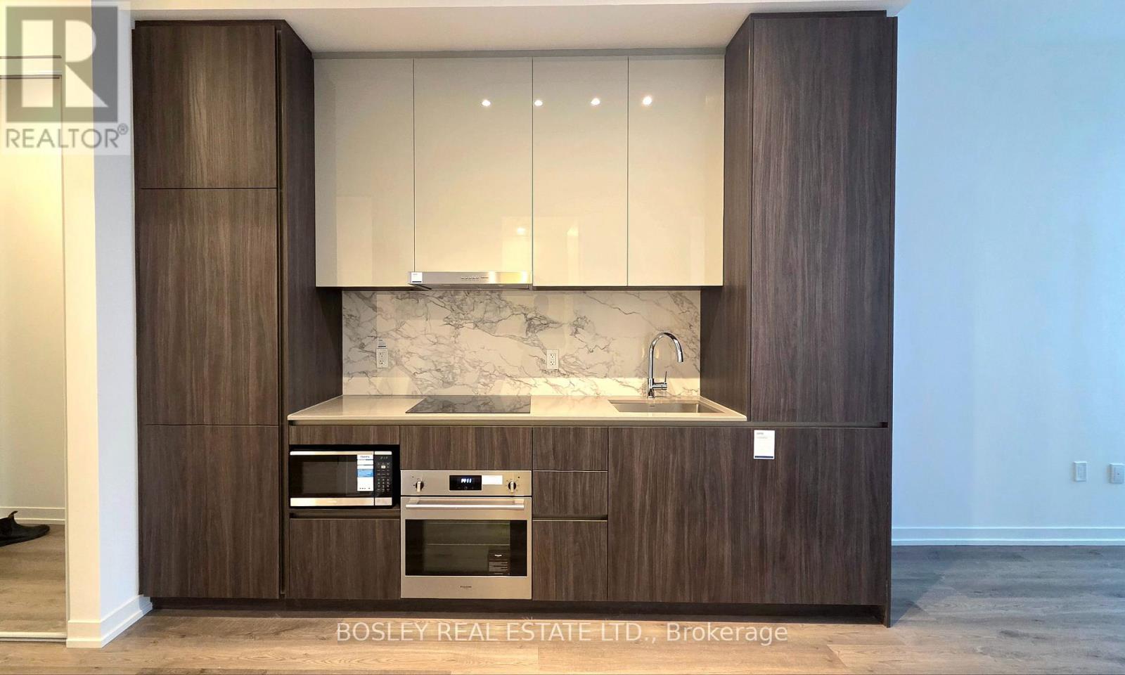 3709 - 8 Interchange Way, Vaughan, Ontario  L4K 5Z7 - Photo 6 - N12651728