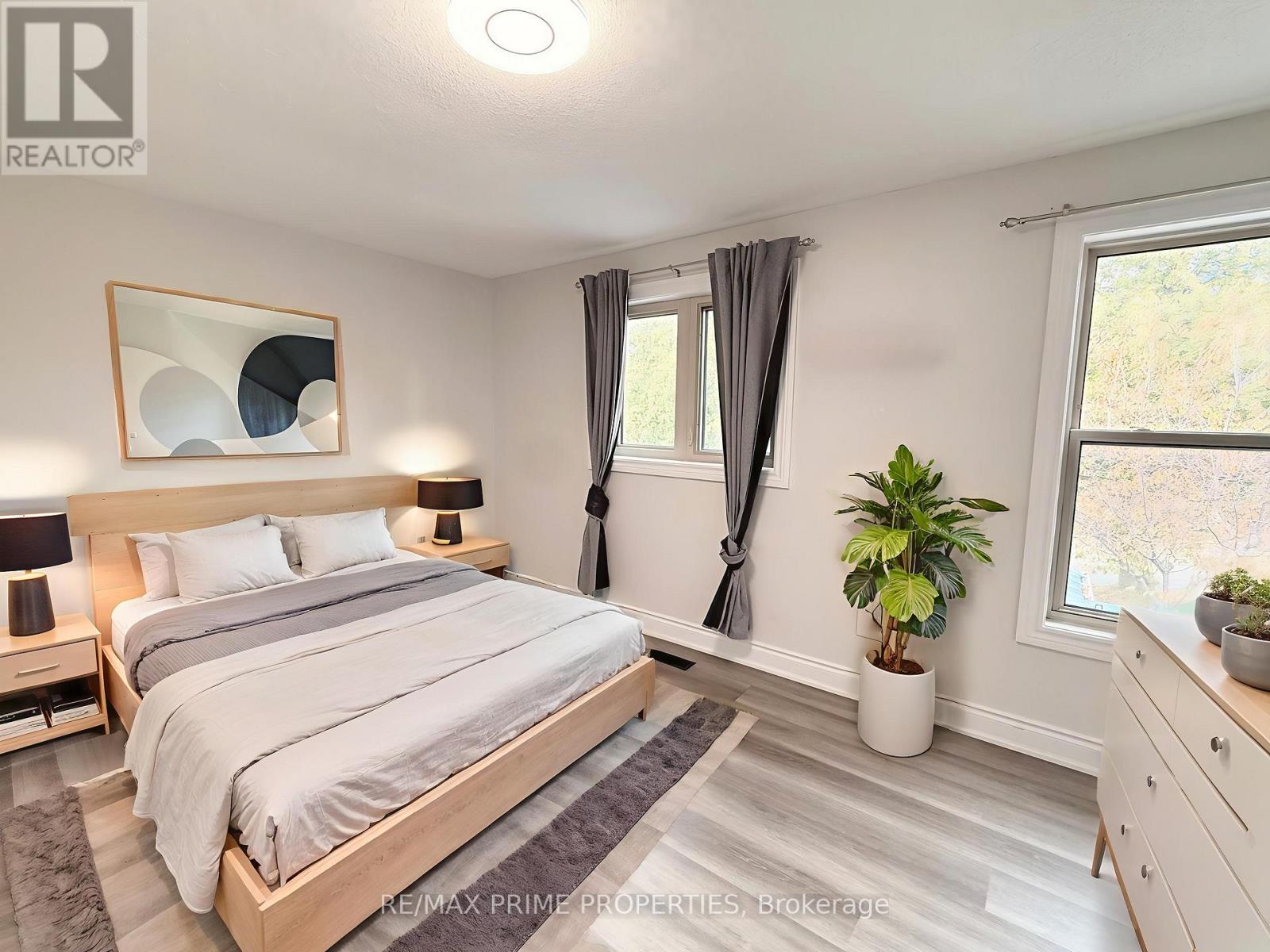 17 Debden Road, Markham, Ontario  L3R 6V6 - Photo 12 - N12651764