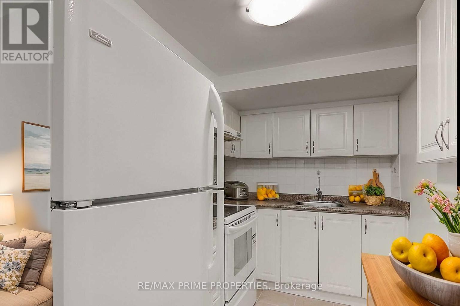 17 Debden Road, Markham, Ontario  L3R 6V6 - Photo 16 - N12651764