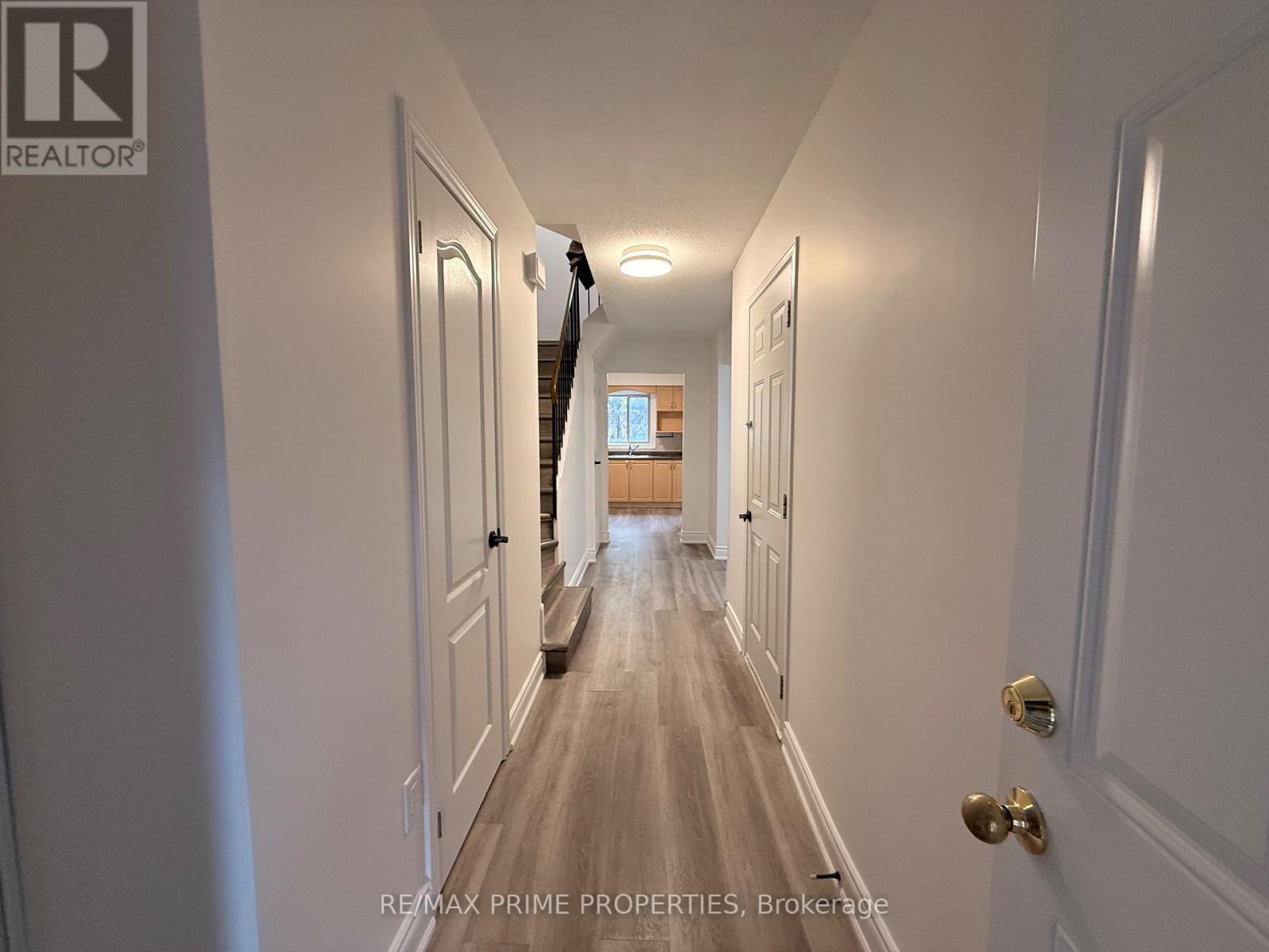 17 Debden Road, Markham, Ontario  L3R 6V6 - Photo 3 - N12651764