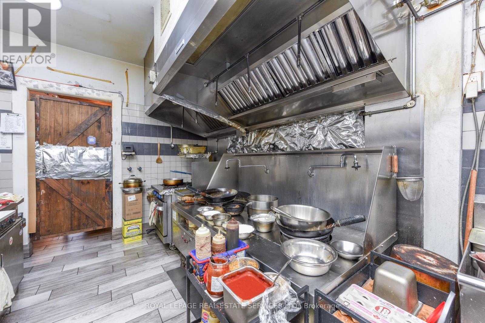 730 Lakeshore Road E, Mississauga, Ontario  L5G 1J6 - Photo 16 - W12651090