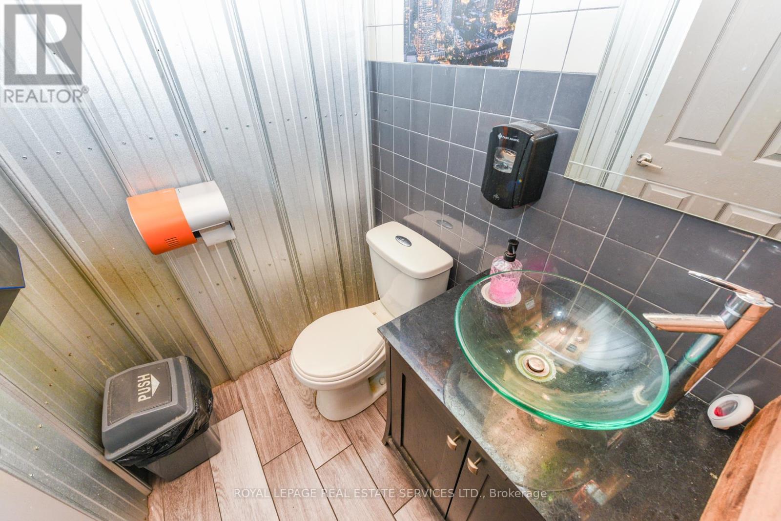 730 Lakeshore Road E, Mississauga, Ontario  L5G 1J6 - Photo 25 - W12651090