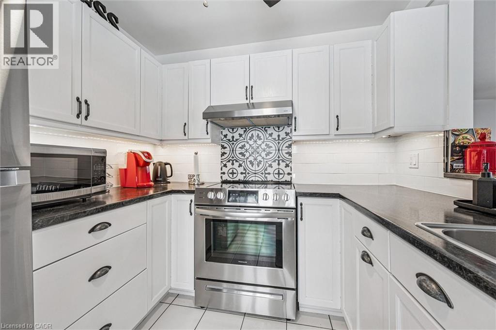 205 Highland Crescent Unit# 33, Kitchener, Ontario  N2M 5L7 - Photo 10 - 40794890