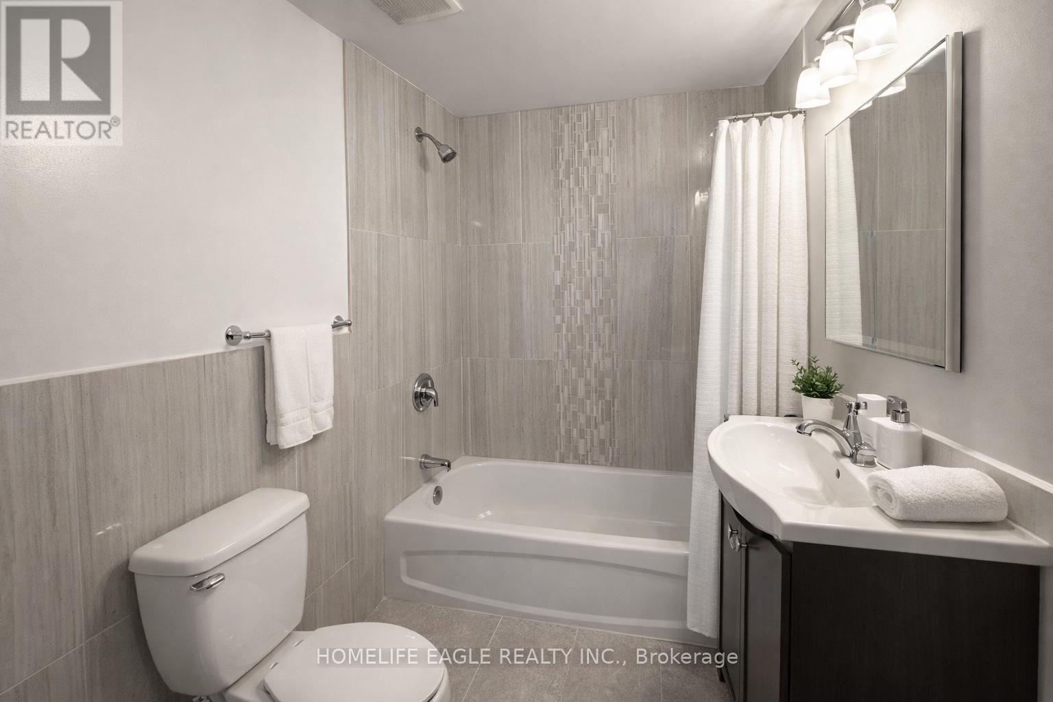 Bsmt - 23 Lindridge Avenue, Brampton, Ontario  L6S 3W7 - Photo 7 - W12651706