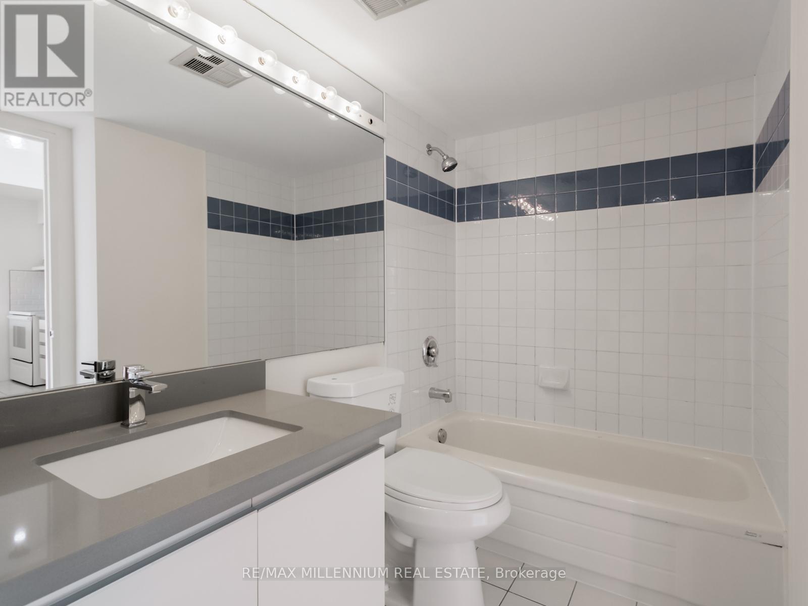 803 - 12 Laurelcrest Street, Brampton, Ontario  L6S 5Y4 - Photo 24 - W12651712