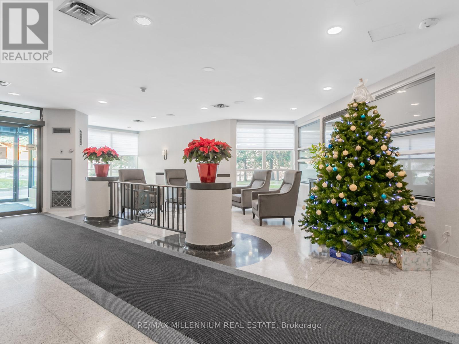 803 - 12 Laurelcrest Street, Brampton, Ontario  L6S 5Y4 - Photo 3 - W12651712