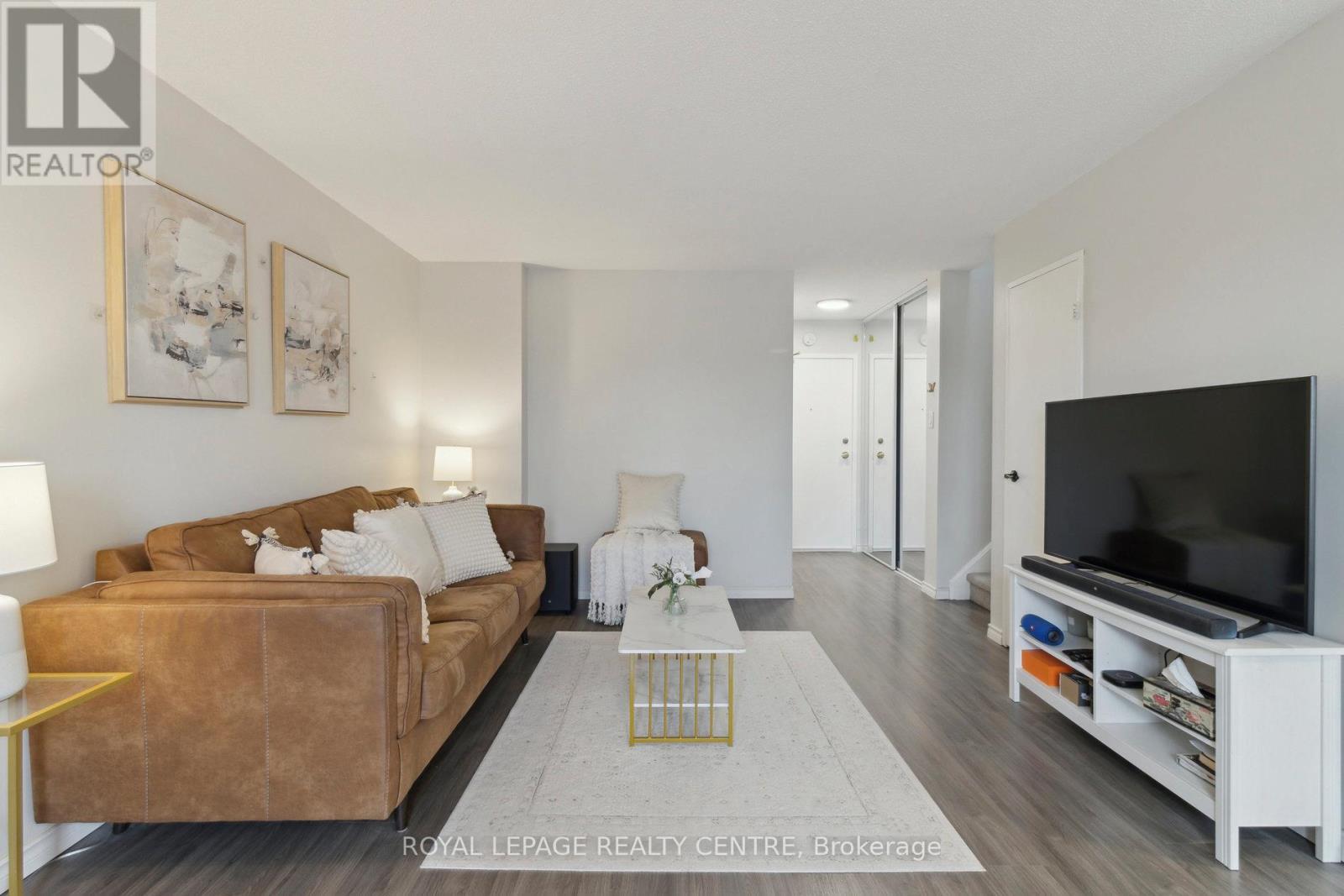 214 - 2001 Bonnymede Drive, Mississauga, Ontario  L5J 4H8 - Photo 3 - W12651738