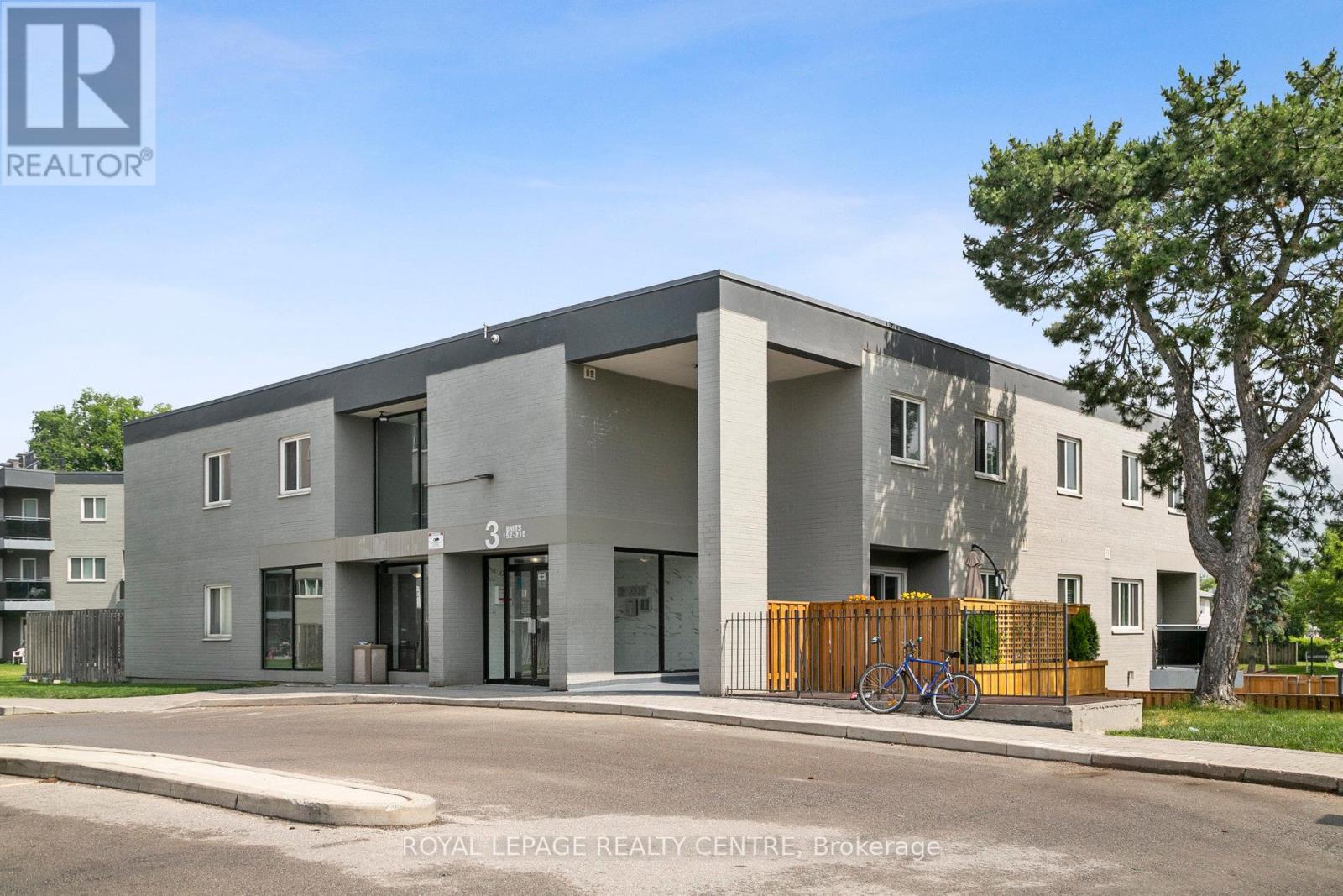 214 - 2001 Bonnymede Drive, Mississauga, Ontario  L5J 4H8 - Photo 34 - W12651738