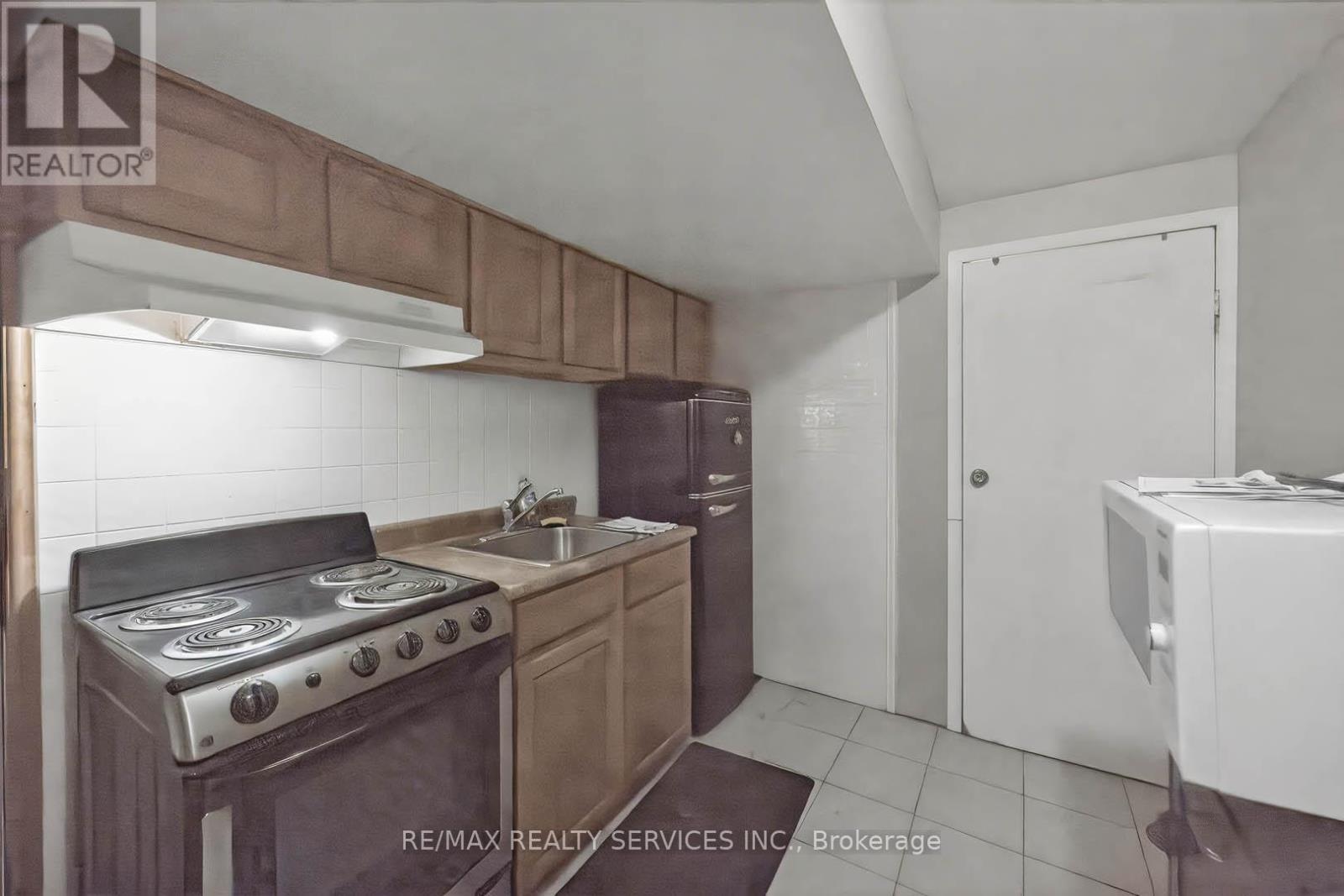 85 Bruce Beer Drive, Brampton, Ontario  L6V 2Z7 - Photo 26 - W12651744