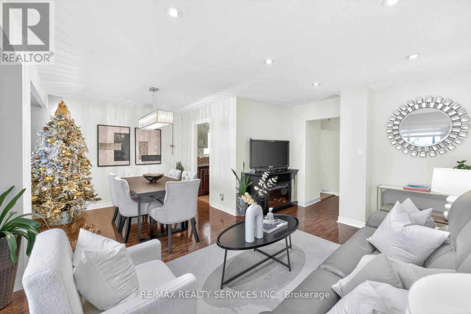 85 Bruce Beer Drive, Brampton, Ontario  L6V 2Z7 - Photo 8 - W12651744