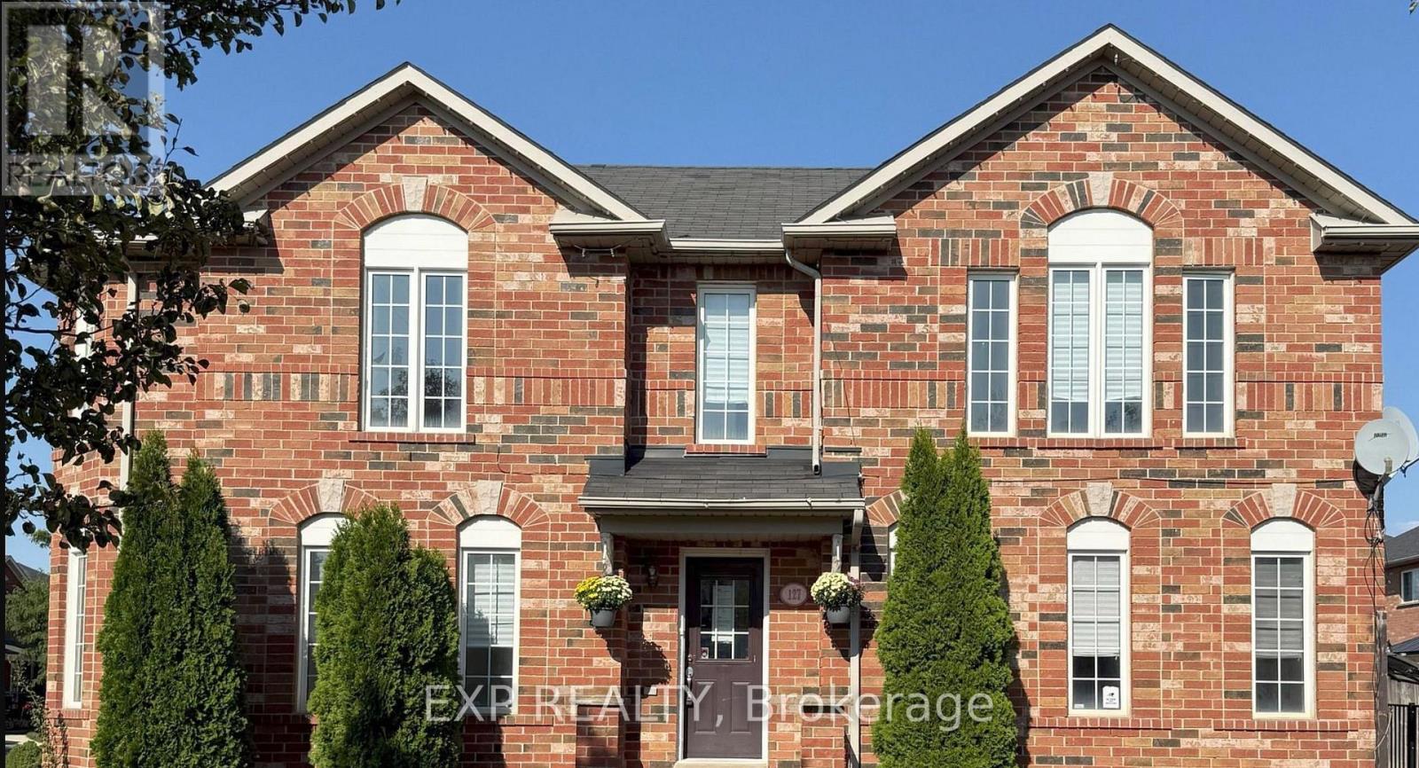 Main - 127 Worthington Avenue, Brampton, Ontario  L7A 3H3 - Photo 11 - W12651756