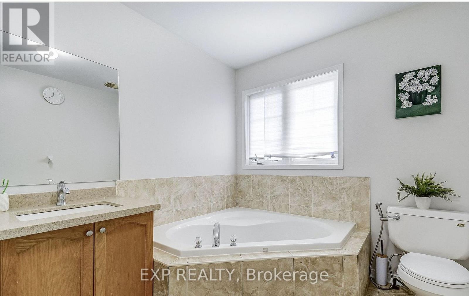 Main - 127 Worthington Avenue, Brampton, Ontario  L7A 3H3 - Photo 8 - W12651756