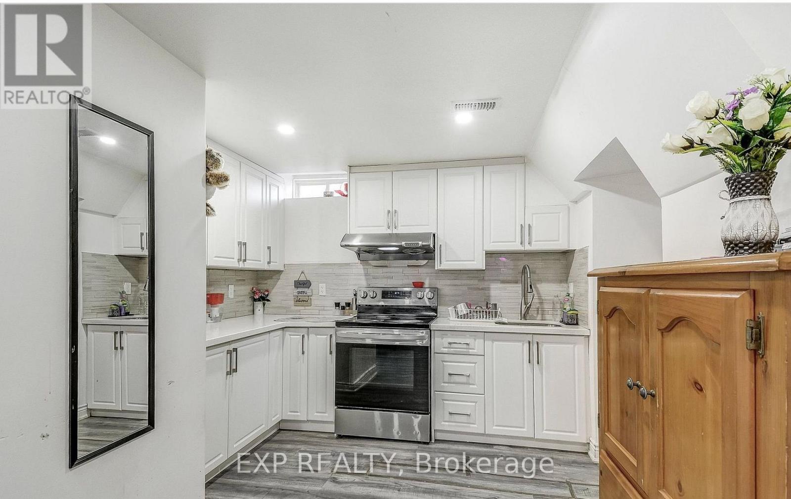 Basement - 127 Worthington Avenue, Brampton, Ontario  L7A 3H3 - Photo 2 - W12651758