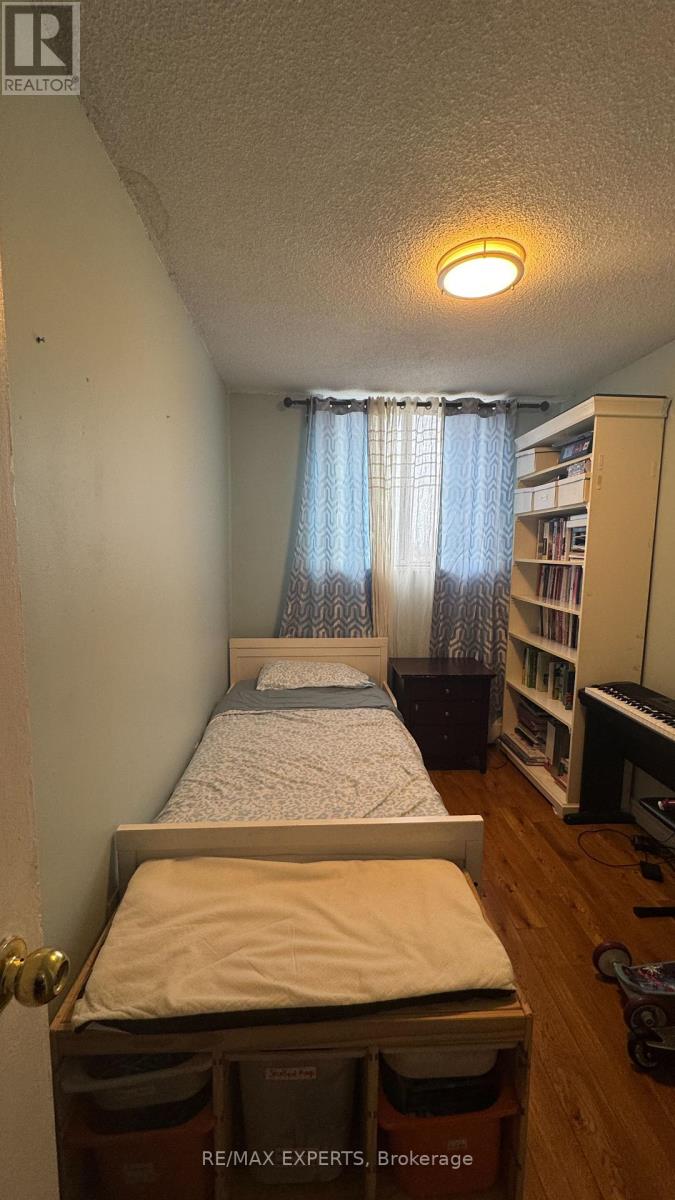 1002 - 100 Lotherton Pathway, Toronto, Ontario  M6B 2G8 - Photo 15 - W12634020