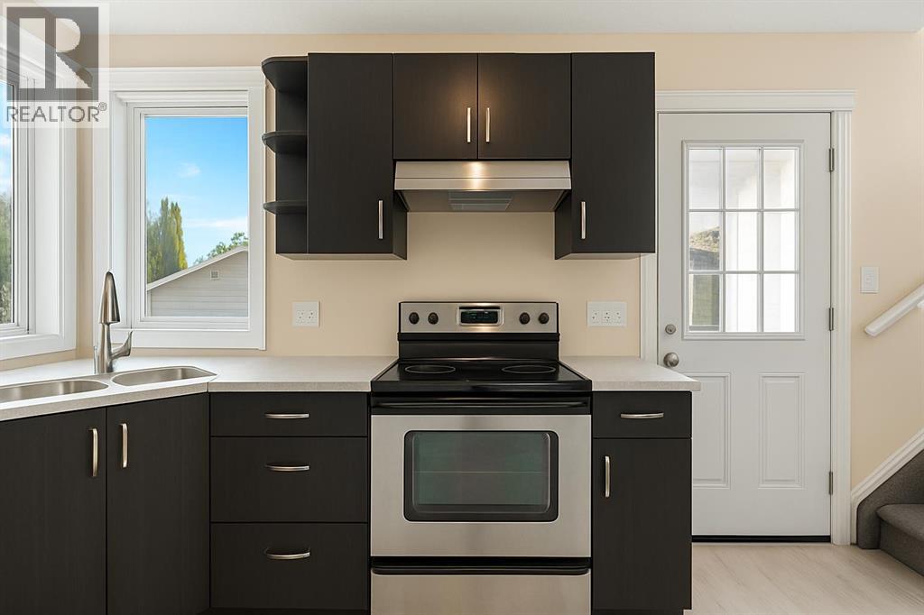 141 Tuscany Valley Green, Calgary, Alberta  T3L 2K4 - Photo 5 - A2267152