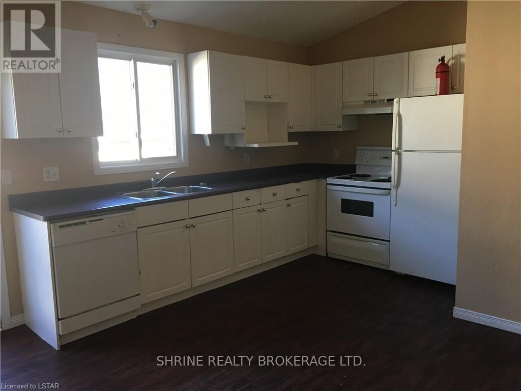 215 Thurman Circle, London East, Ontario  N5V 4Z2 - Photo 6 - X12651792