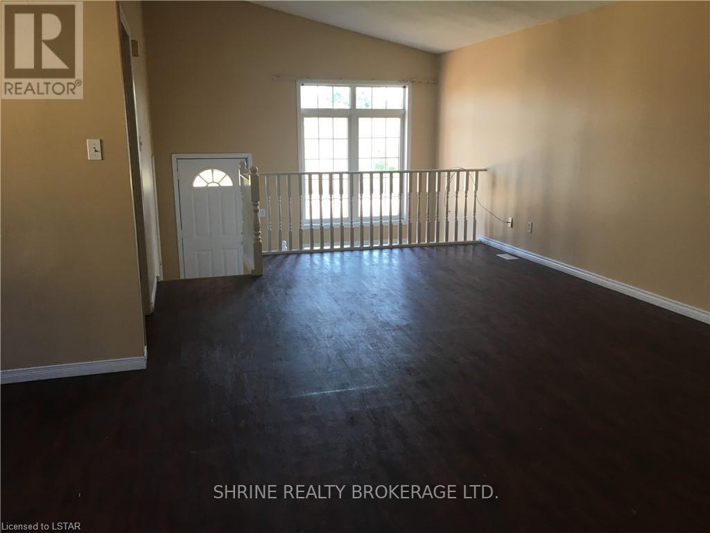 215 Thurman Circle, London East, Ontario  N5V 4Z2 - Photo 7 - X12651792