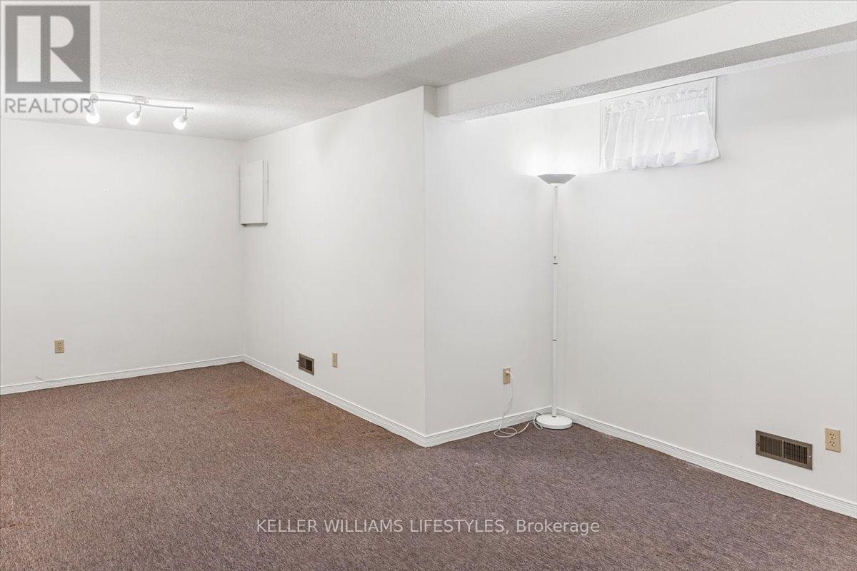 26 - 1845 Aldersbrook Road, London North, Ontario  N6G 4V9 - Photo 36 - X12651796