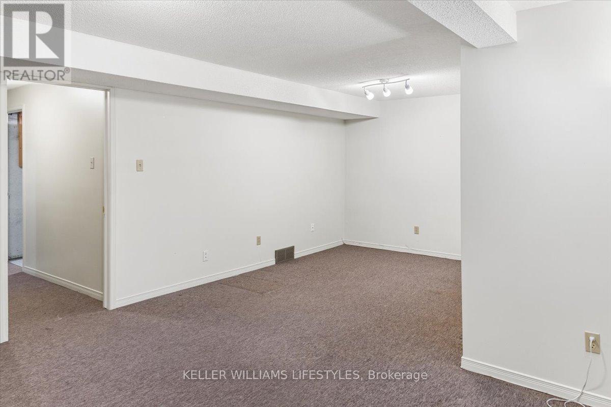 26 - 1845 Aldersbrook Road, London North, Ontario  N6G 4V9 - Photo 38 - X12651796