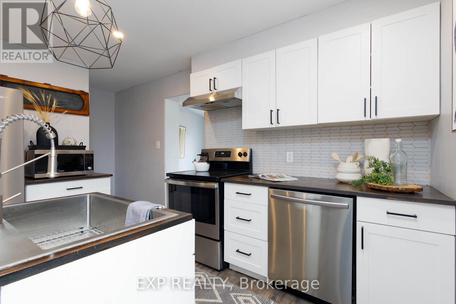 21023 Dalton Road, Georgina, Ontario  L0E 1L0 - Photo 12 - N12651340