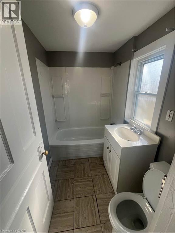 255 Jarvis Street Unit# 2, Fort Erie, Ontario  L2A 2S7 - Photo 8 - 40795111