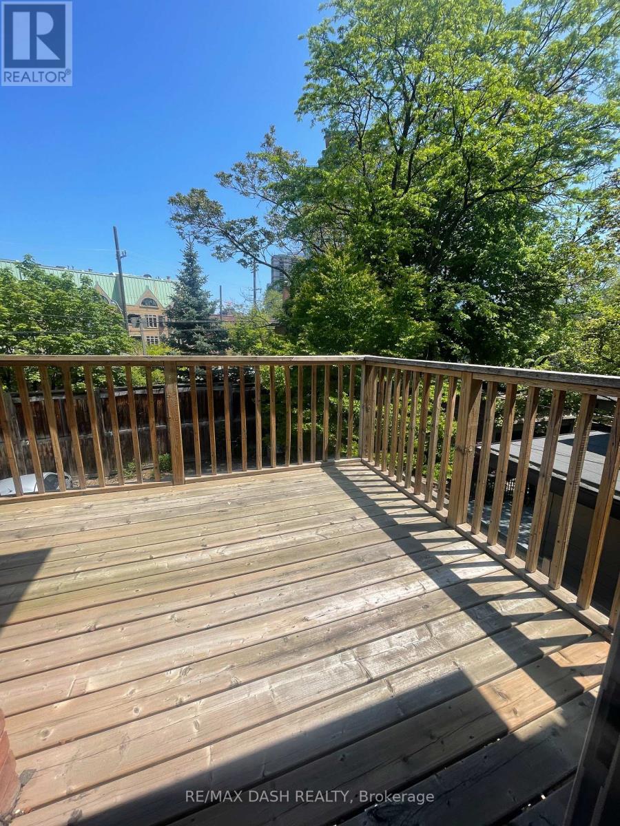 202 - 141 Admiral Road, Toronto, Ontario  M5R 2L7 - Photo 8 - C12651790