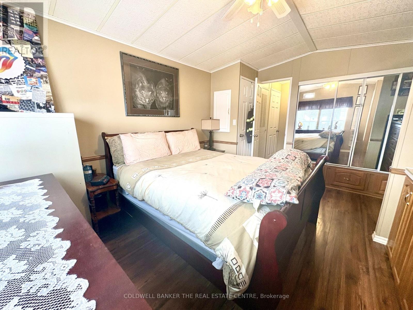 70 Topaz Street, Wasaga Beach, Ontario  L9Z 1X7 - Photo 16 - S12651794