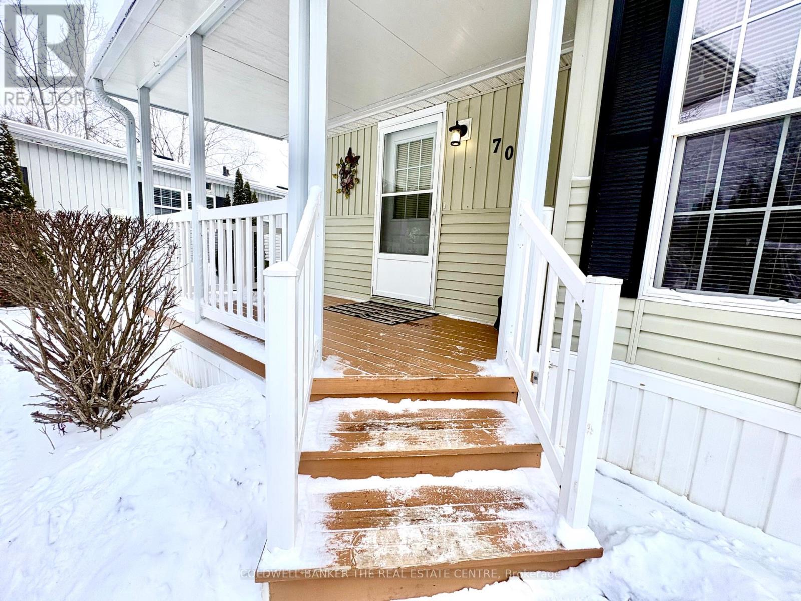 70 Topaz Street, Wasaga Beach, Ontario  L9Z 1X7 - Photo 6 - S12651794