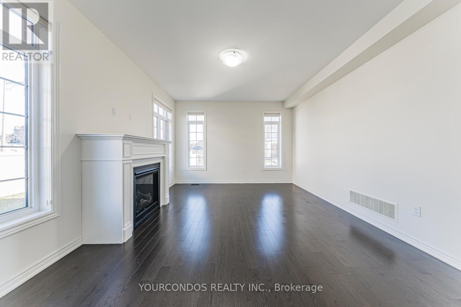 100 Beckett Avenue, East Gwillimbury, Ontario  L9N 0S7 - Photo 18 - N12650316