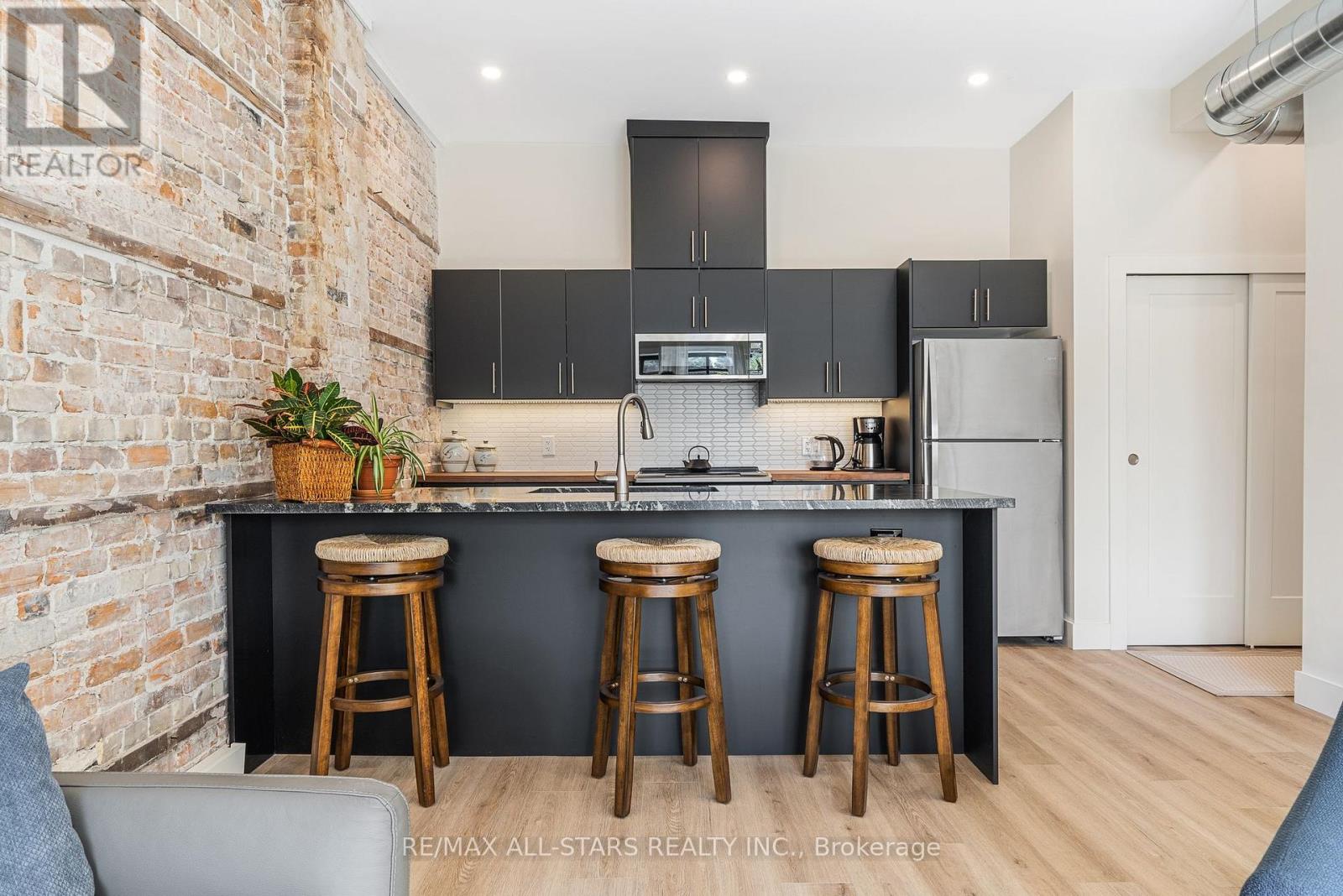 2a - 61 Colborne Street, Kawartha Lakes (Fenelon Falls), Ontario  K0M 1N0 - Photo 11 - X12651828