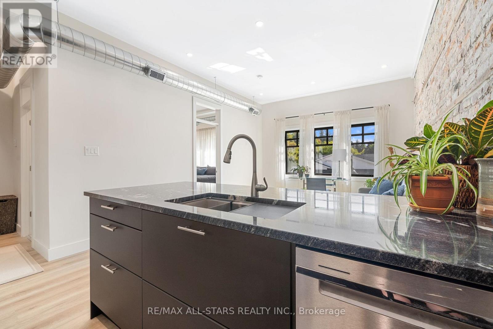 2a - 61 Colborne Street, Kawartha Lakes (Fenelon Falls), Ontario  K0M 1N0 - Photo 6 - X12651828