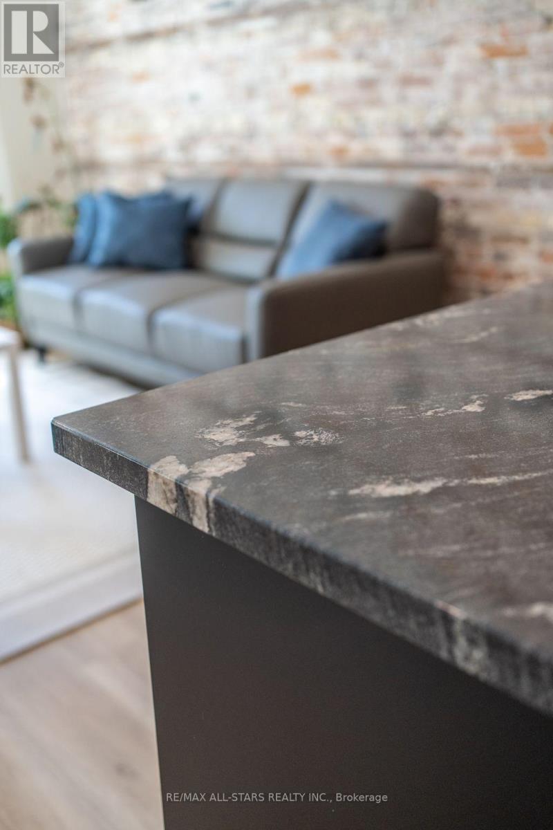 2a - 61 Colborne Street, Kawartha Lakes (Fenelon Falls), Ontario  K0M 1N0 - Photo 8 - X12651828