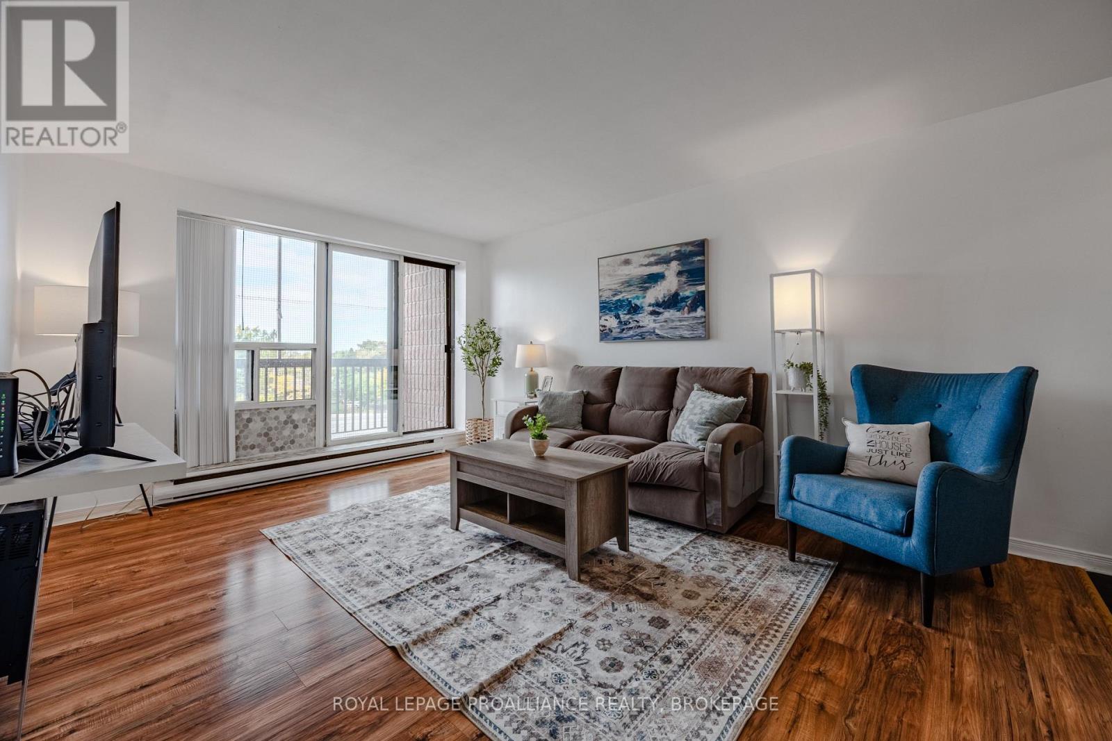 510 - 17 Eldon Hall Place, Kingston, Ontario  K7M 7H5 - Photo 10 - X12651882