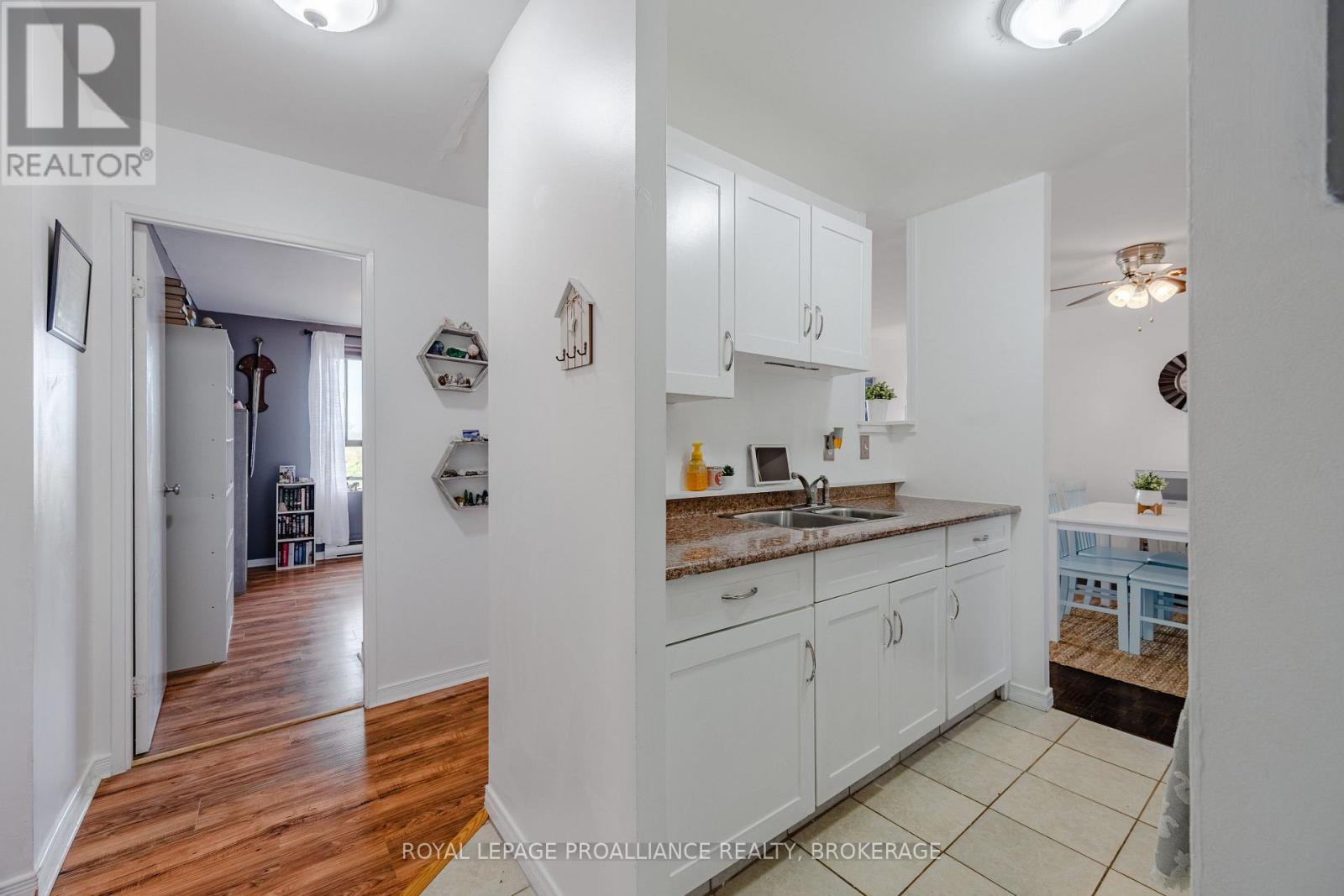 510 - 17 Eldon Hall Place, Kingston, Ontario  K7M 7H5 - Photo 6 - X12651882