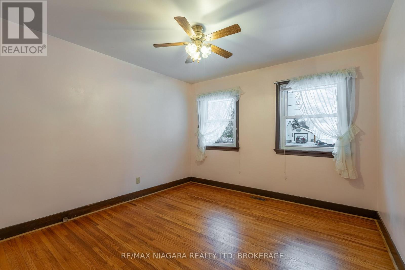 57 Lindel Crescent, Welland, Ontario  L3C 3S2 - Photo 13 - X12651842