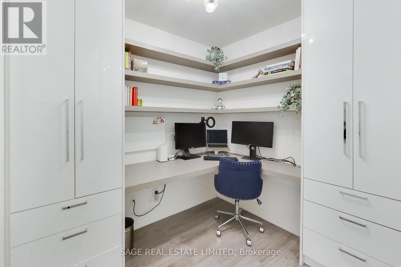 538 - 111 Elizabeth Street, Toronto, Ontario  M5G 1P7 - Photo 6 - C12651808