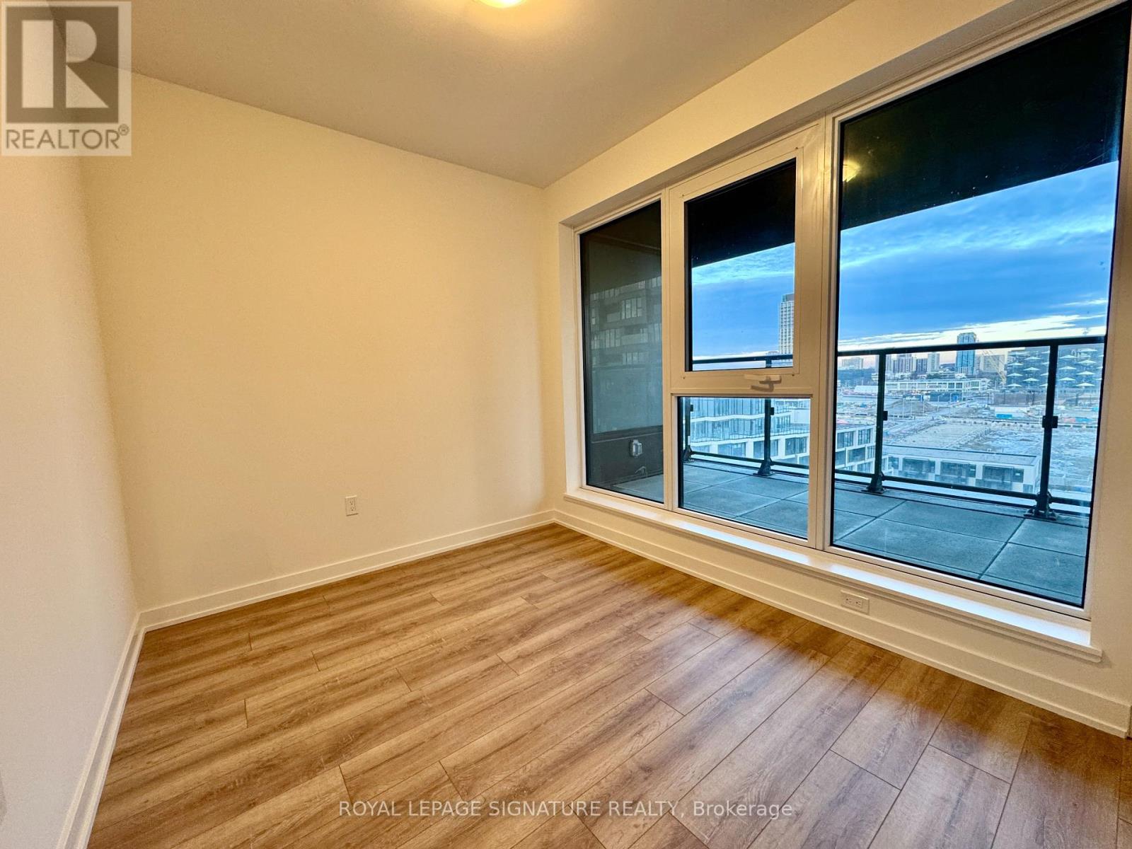 920 - 1 Quarrington Lane, Toronto, Ontario  M3C 0S4 - Photo 6 - C12651868