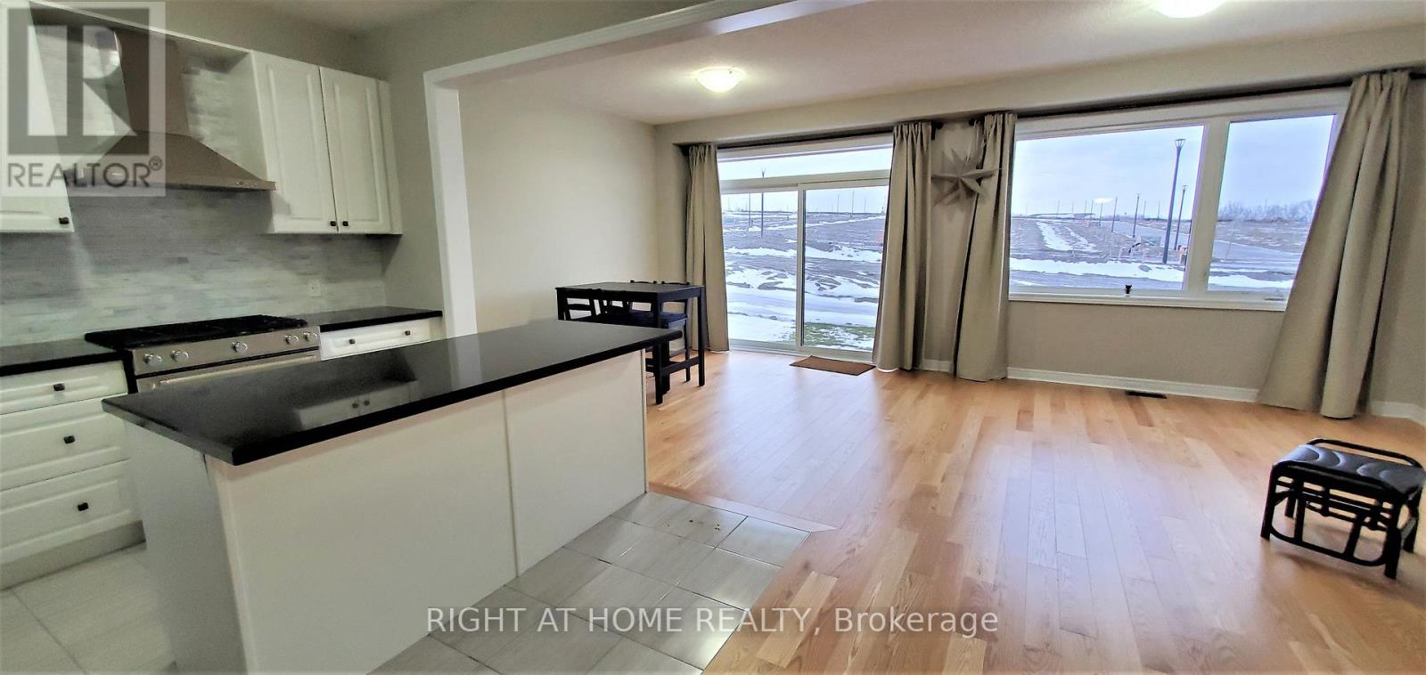 1201 Cactus Crescent, Pickering, Ontario  L1X 0G8 - Photo 4 - E12651892