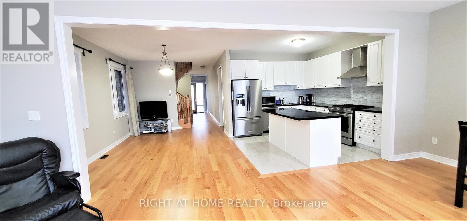 1201 Cactus Crescent, Pickering, Ontario  L1X 0G8 - Photo 5 - E12651892