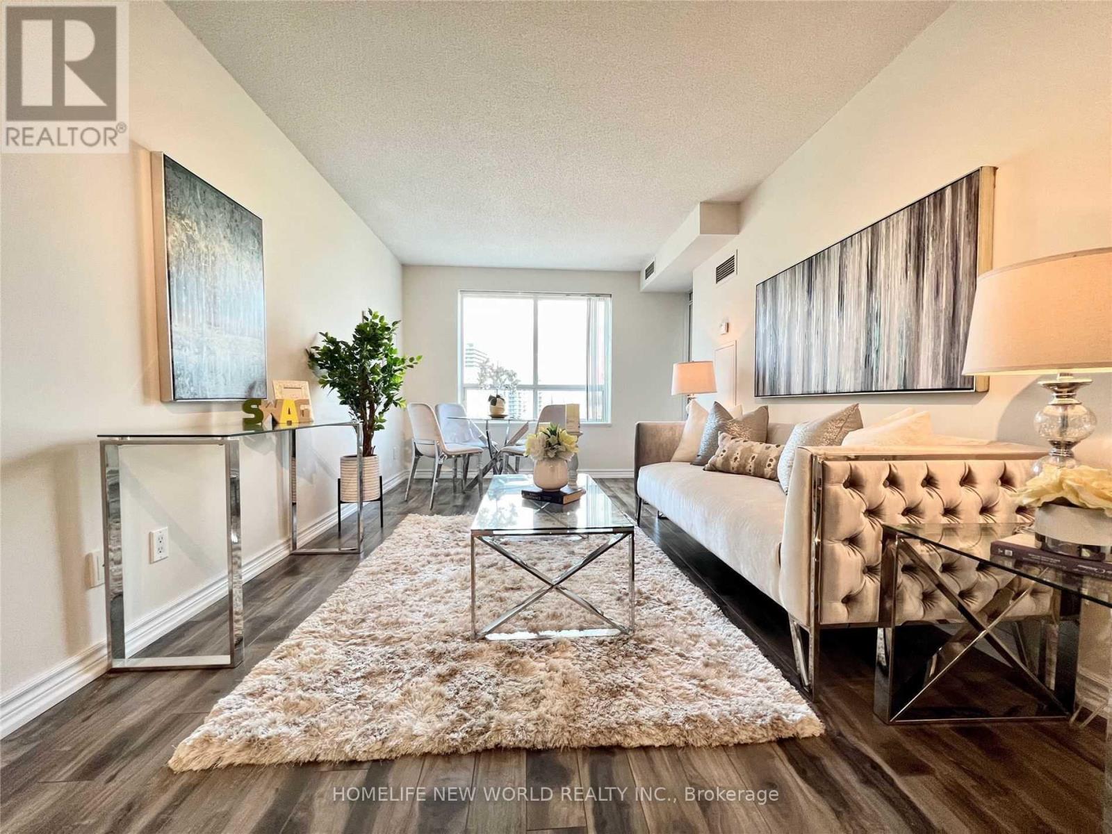 713 - 23 Oneida Crescent, Richmond Hill, Ontario  L4B 0A2 - Photo 4 - N12651874