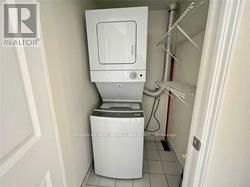 713 - 23 Oneida Crescent, Richmond Hill, Ontario  L4B 0A2 - Photo 7 - N12651874