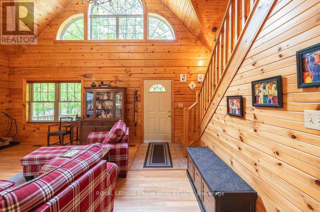 120 Sugarbush Crescent, Trent Lakes, Ontario  K0L 1J0 - Photo 11 - X12439377