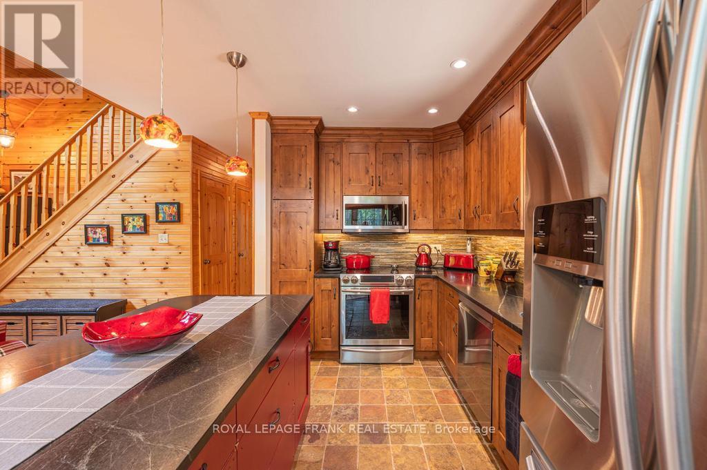 120 Sugarbush Crescent, Trent Lakes, Ontario  K0L 1J0 - Photo 8 - X12439377